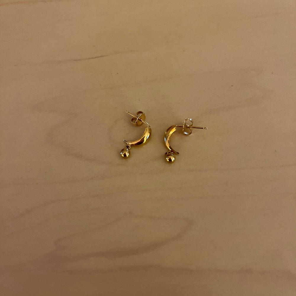 Drop earrings